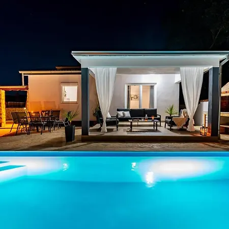 Lena Villa Pridraga